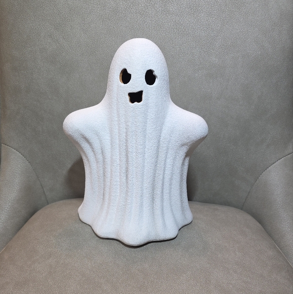 Hyde and EEK! Terracotta Ghost Textured Large Halloween Target 2025 - Picture 3 of 12